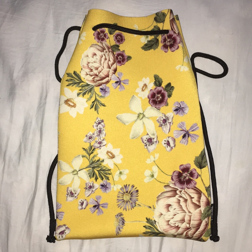 Simple sleek swim wear bag